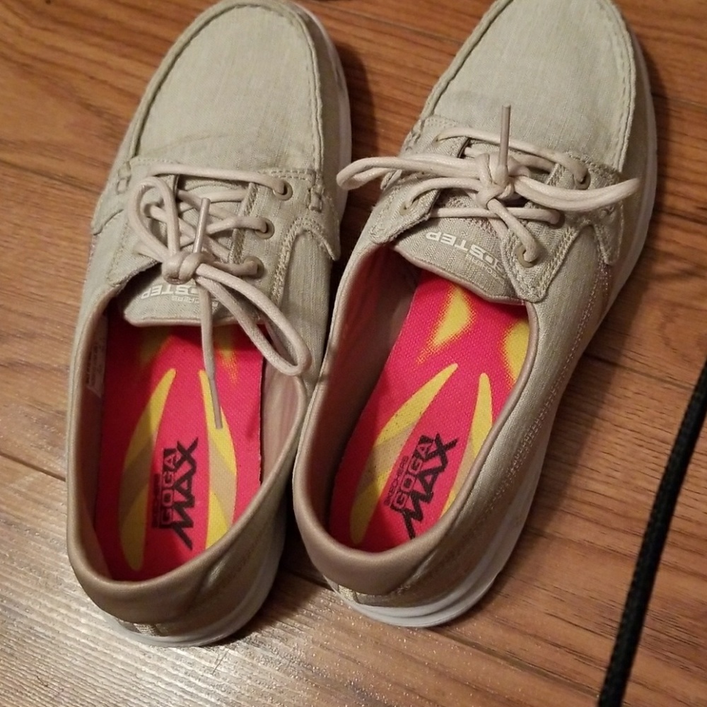 Size 8 sketchers